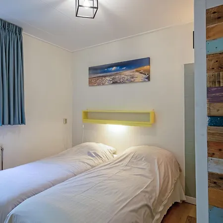 Cozy In With Hot Tub Den Burg