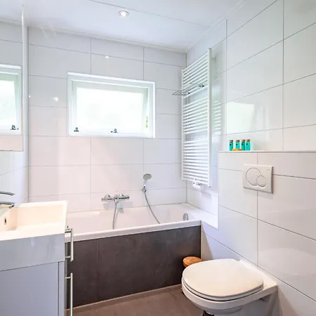 Casa de Férias Cozy In With Hot Tub *