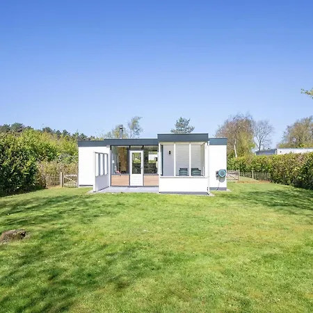 Cozy In With Hot Tub * Den Burg