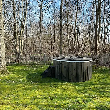 Dom wakacyjny Cozy In With Hot Tub